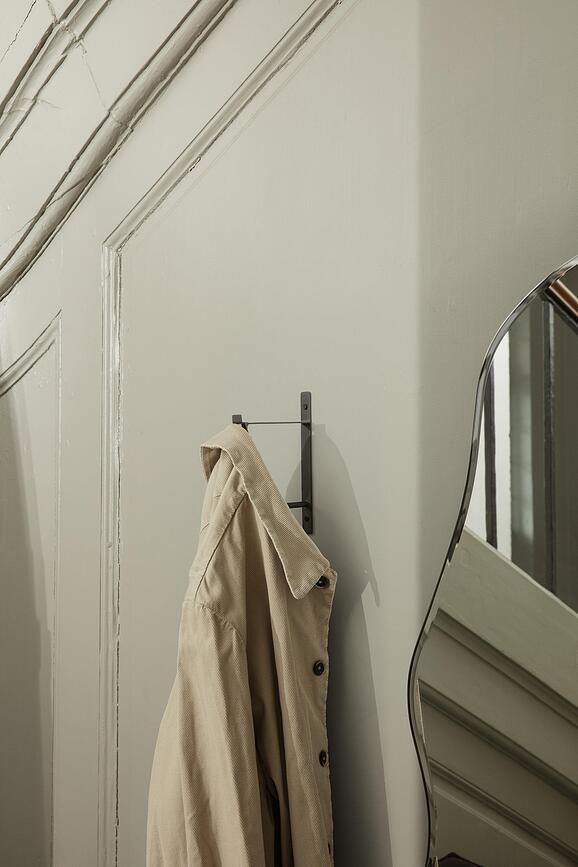 Hang Obešalnik stenski, črn, medenina