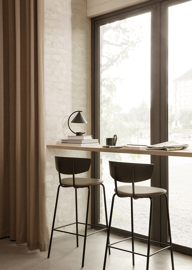 Lámpara de Mesa Meridian, negra