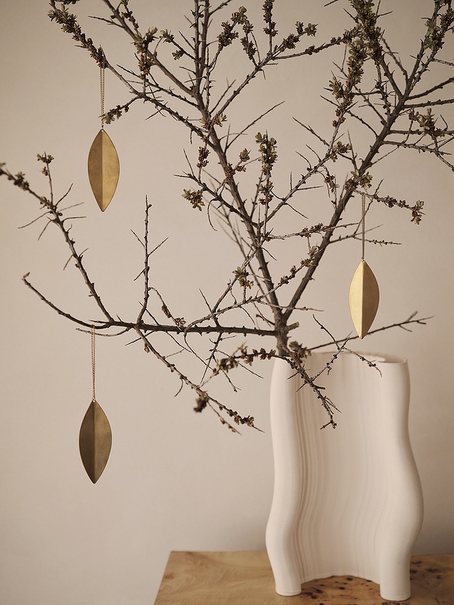 Leaf Christmas Decorations brass, 4 pcs.