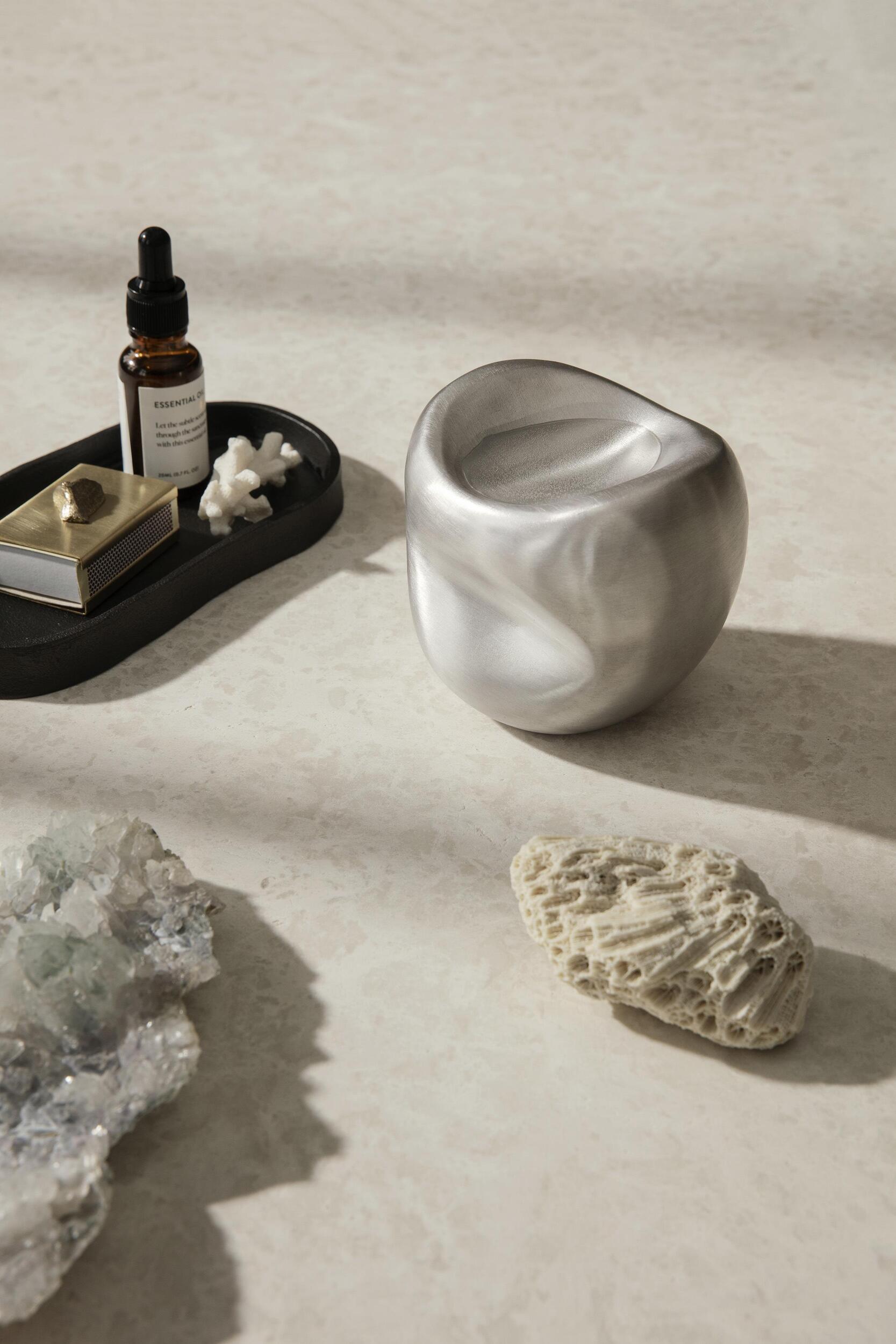 Odel Scented oil burner brushed aluminum - Ferm Living 1104264826