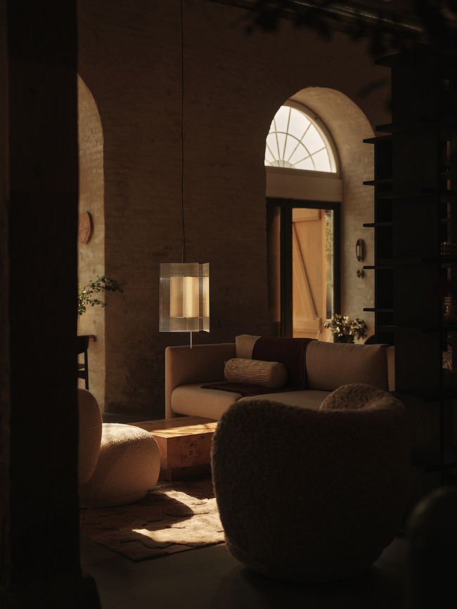 Oeste Suspension, transparente