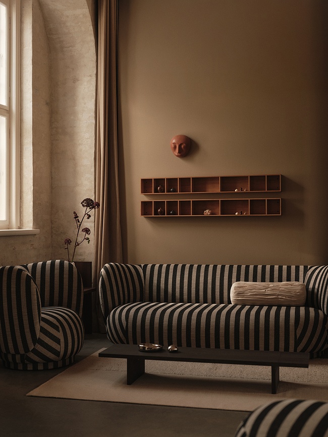 Rico Dreisitzer-Sofa gestreift, Sand-Schwarz