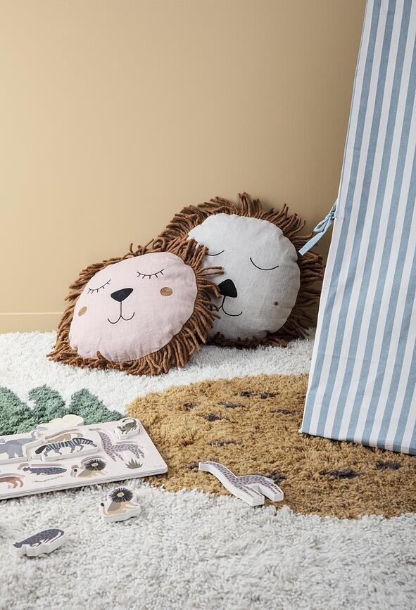 Coussin Safari motif lion, beige