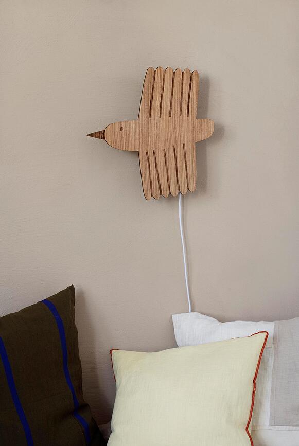 Стенна лампа Ferm Living Kids птица от дъбова дървесина