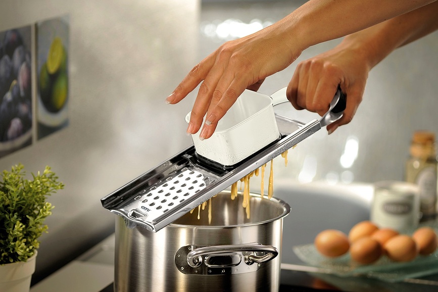 Tradizione Εργαλείο για Spätzle, με πλαστικό οδηγό