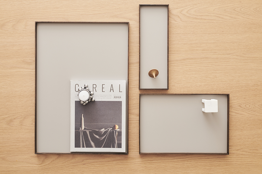 Bandeja decorativa Frame L, roble oscuro, gris