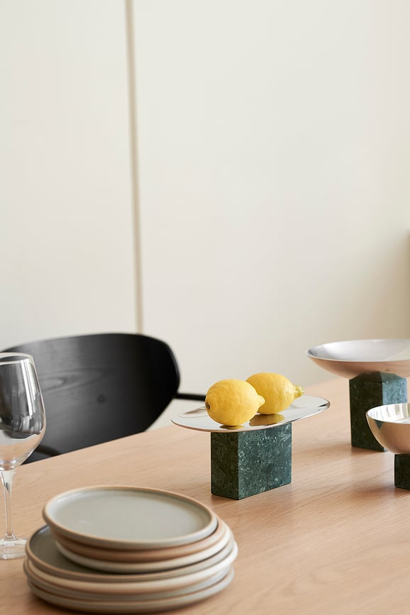 Bandeja decorativa Sapoto, 25 cm, verde y plateada