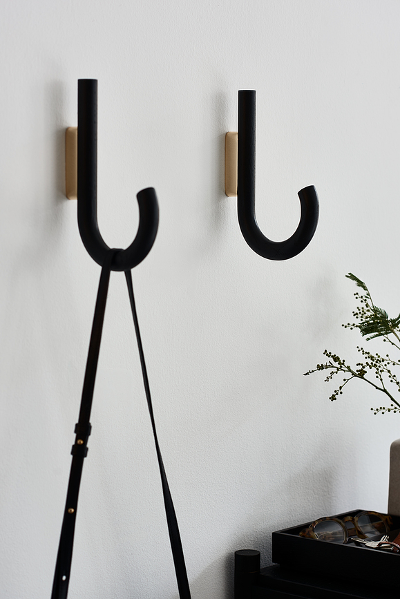 Gejst Kuka zidna 19 cm crni hrast