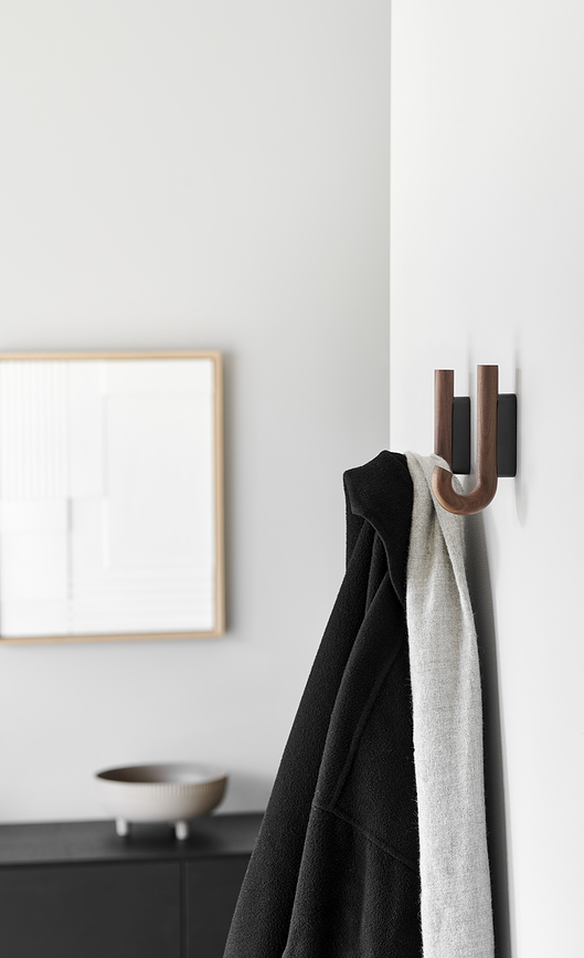 Gejst Stenski kavelj, 13,3 cm, medenina, orehov les