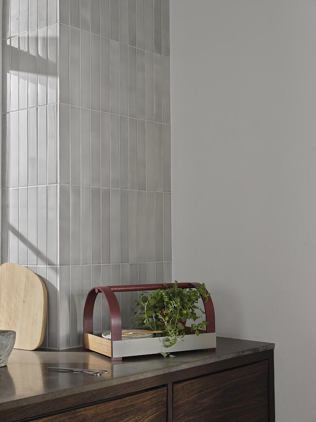 Kydo Pladenj z ročajem, svetel hrast, bordo