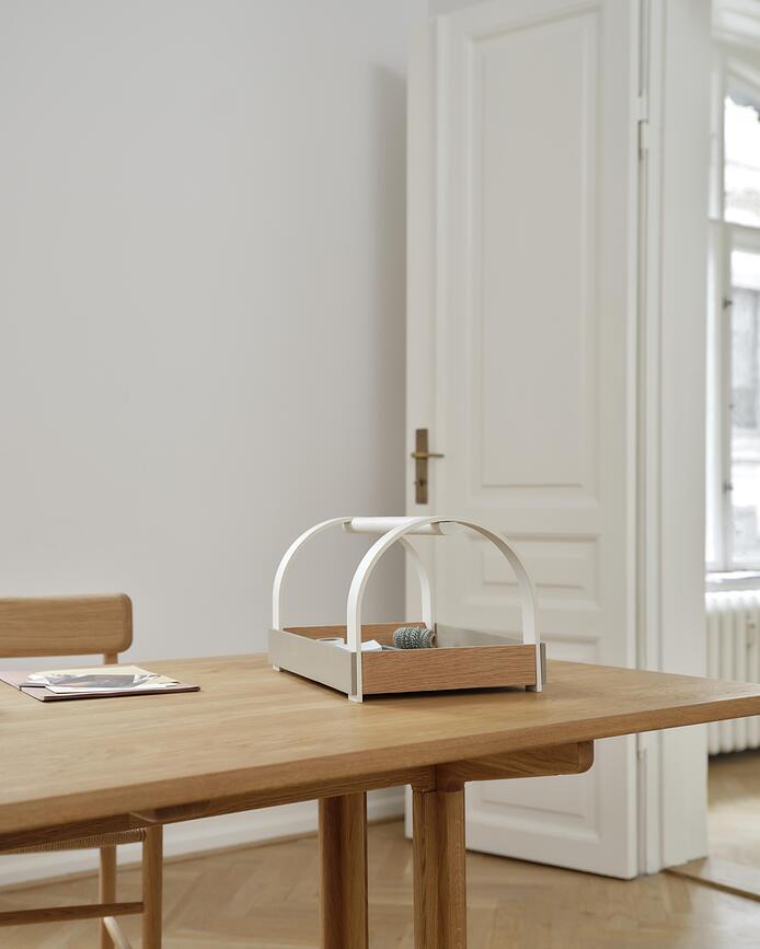 Kydo Plateau avec poignée, bordeaux, chêne clair