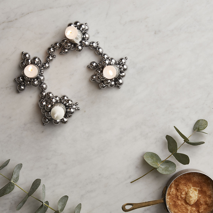 Molekyl Svijećnjaci magnetski mjedeni za klasične svijeće 4 kom.