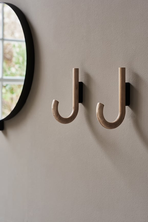 Gancho de pared Gejst, 19 cm, negro y roble claro