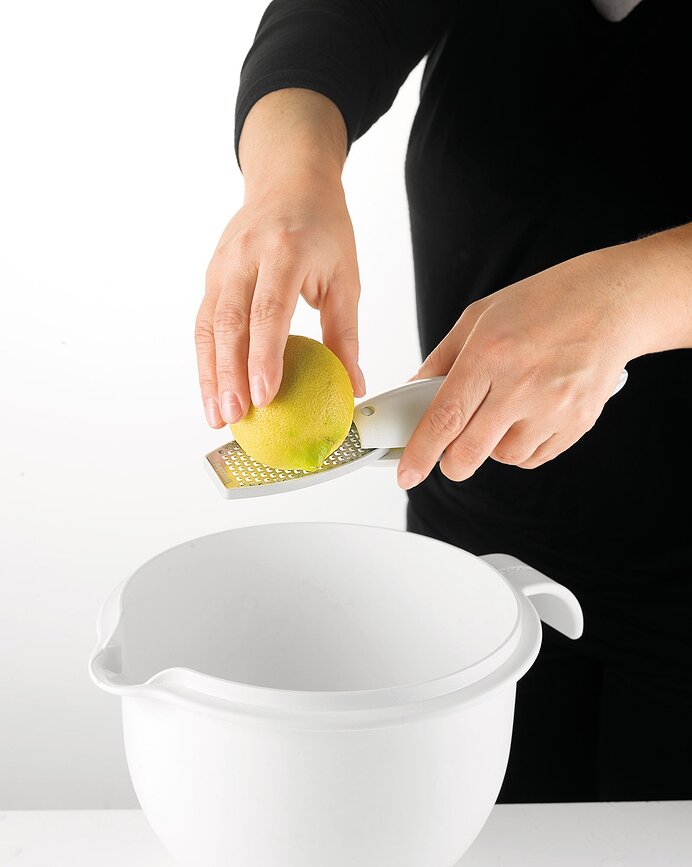 Exprimidor con rallador Squeeze&Grate, gris