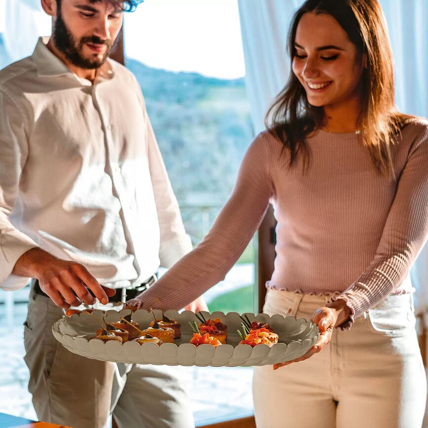 Fuente Tiffany L, blanco lechoso