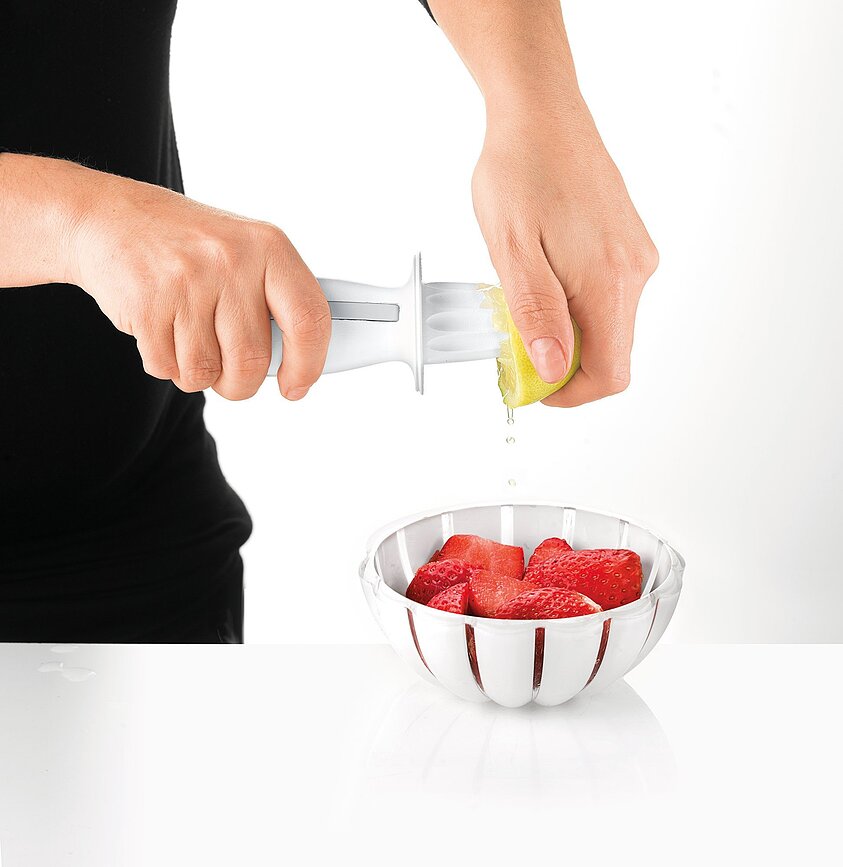 Squeeze&Grate Ožemalnik z rendetom, siv