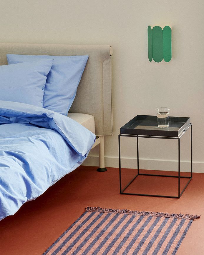 Arcs Stenska svetilka, temno rdeča