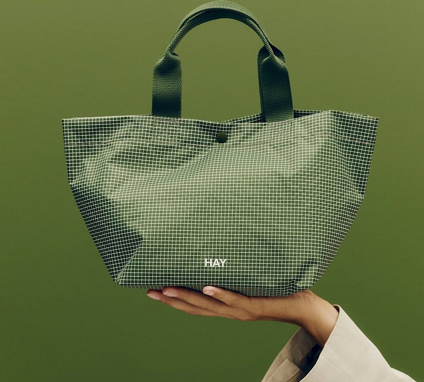 Bolso Grid mini burdeos