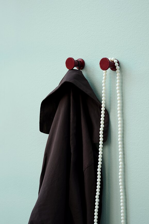 Bolt Stenski kavlji, rdeči, 2 kosa