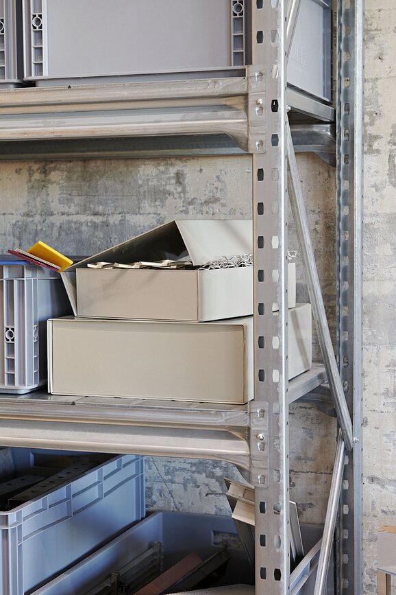 Caja de almacenamiento Colour Storage, talla L, blanca