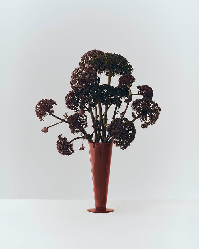 Conical M Konusna vaza crvena