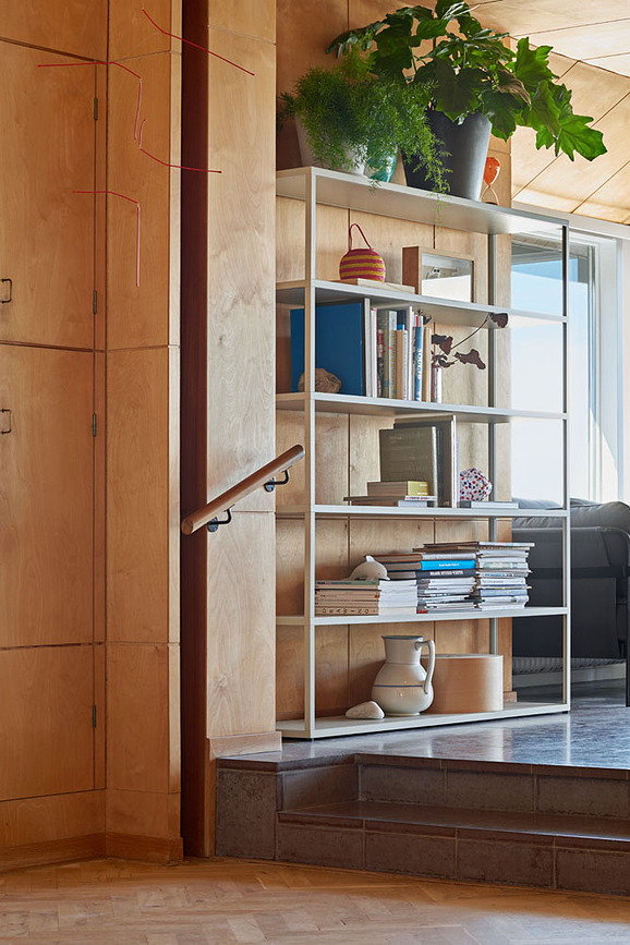 Hay Lonček za rože, 26 cm, črn, s podstavkom