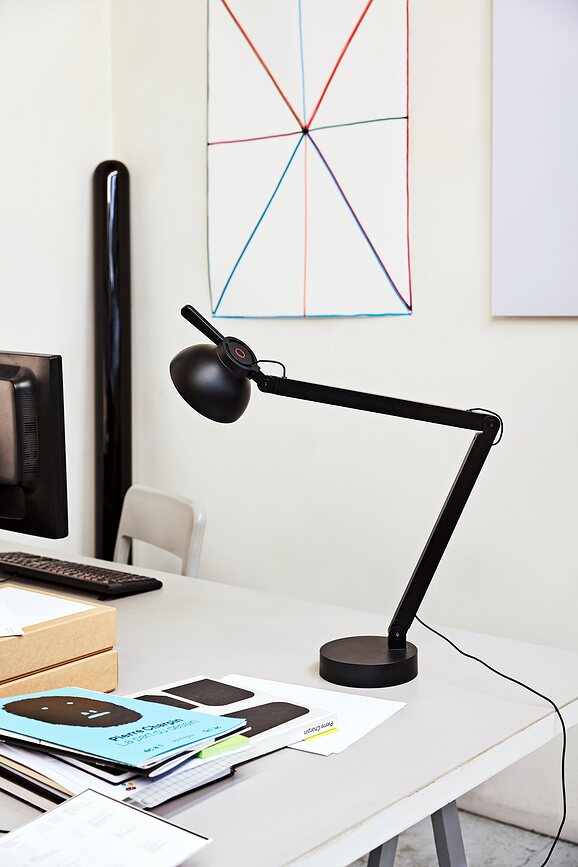 Hay PC Lampe de Bureau avec pince et base, noire