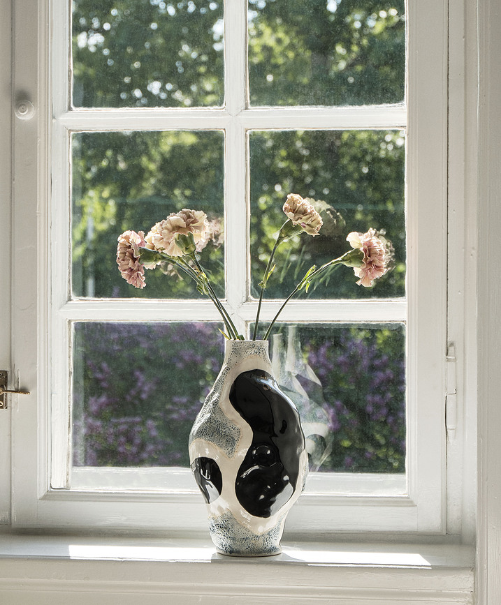 Jessica Hans Vase, noir et gris