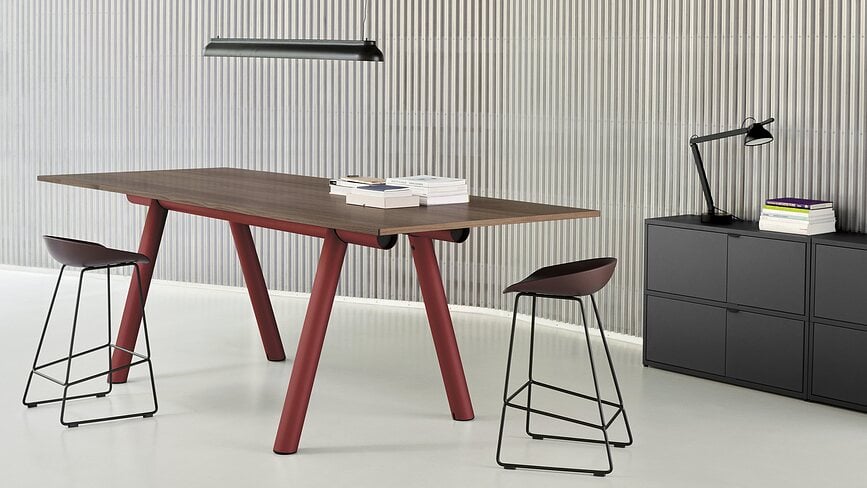 Lámpara de Escritorio Hay PC, negra, con base y abrazadera para tablero