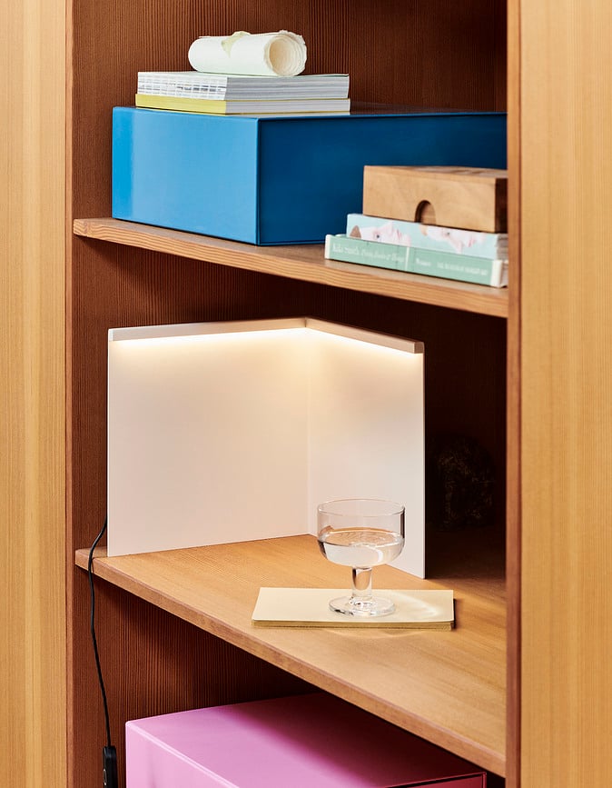 Lámpara de Mesa de esquina LBM, crema