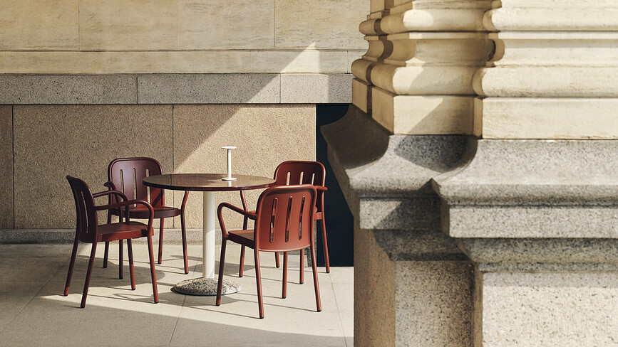 Lámpara de mesa inalámbrica Host 22 cm, rojo oscuro