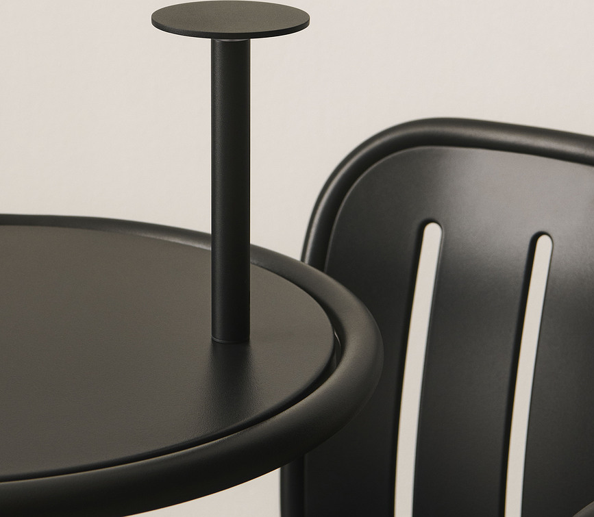 Lámpara de mesa inalámbrica Host 22 cm, rojo oscuro