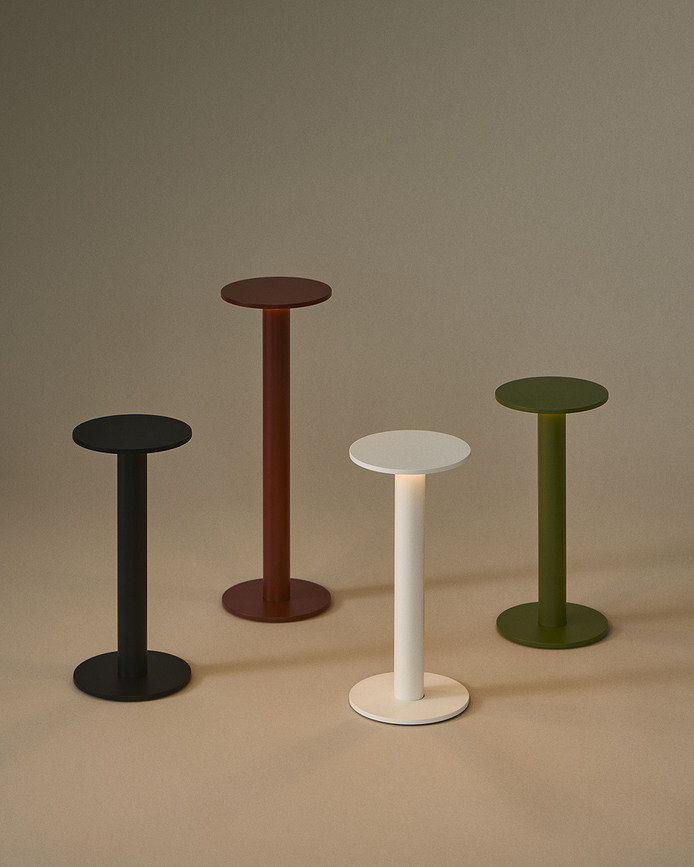 Lámpara de mesa inalámbrica Host 30 cm, rojo oscuro