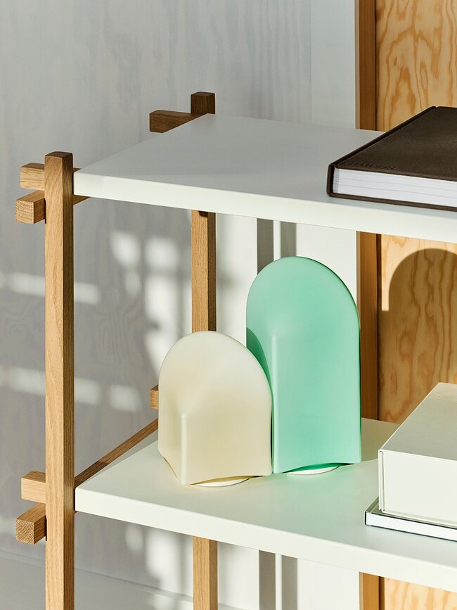 Lámpara de Mesa inalámbrica Parade, 24 cm, color crema