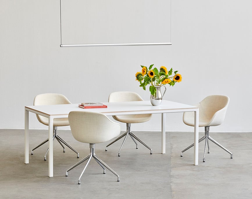 Lámpara de Suspensión Factor, lineal, difusa, negra