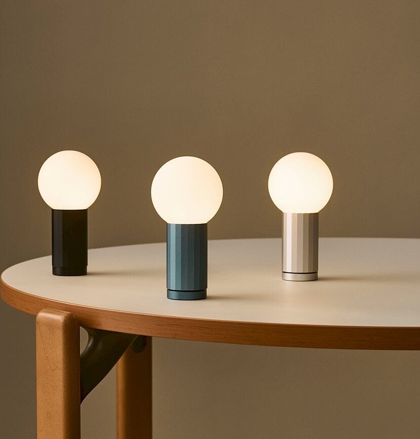 Lampe de table Turn On 20 cm bleue