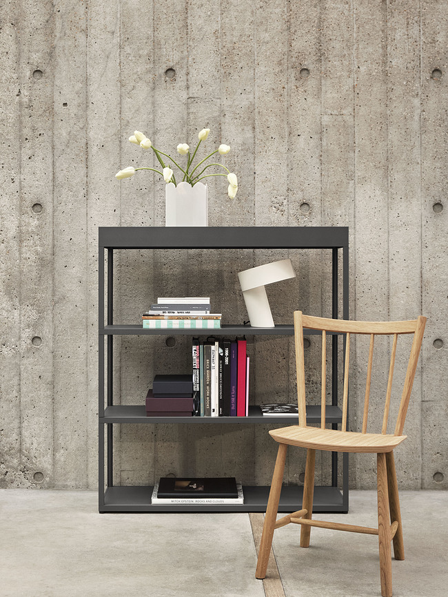 Slant Επιτραπέζιο Φωτιστικό, μαύρο