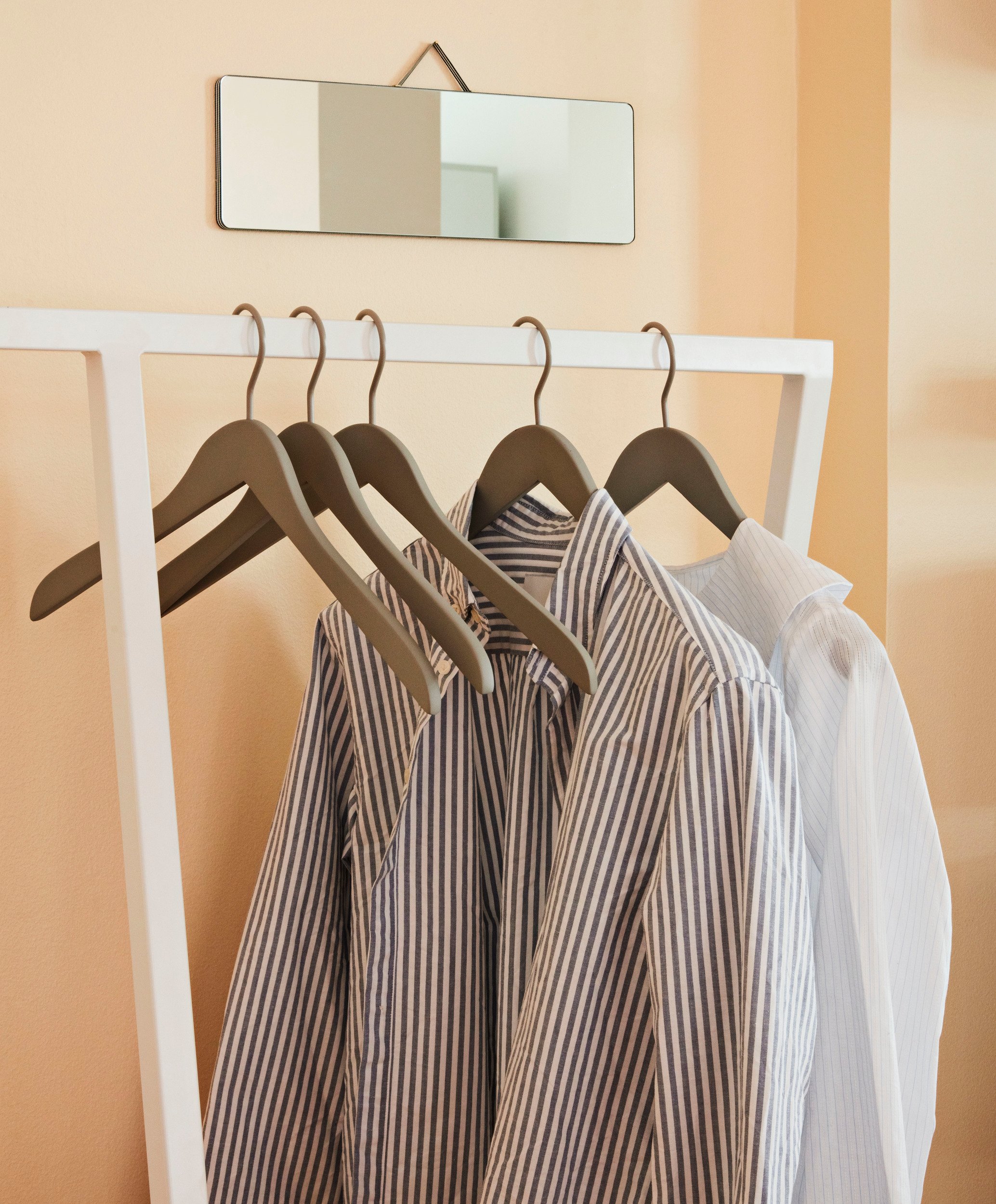 Wide clothes hangers hotsell