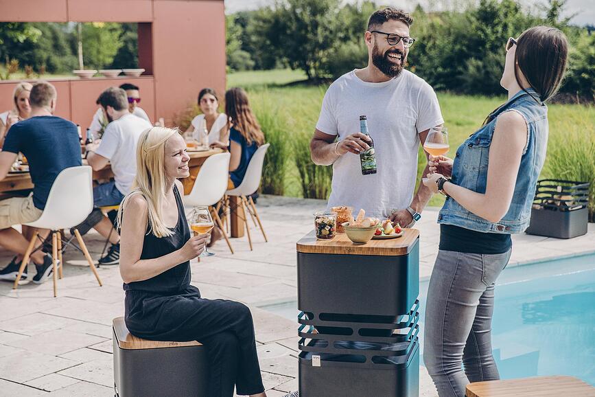 Brasero de jardín Cube Flip, con tabla, Set de 2 piezas