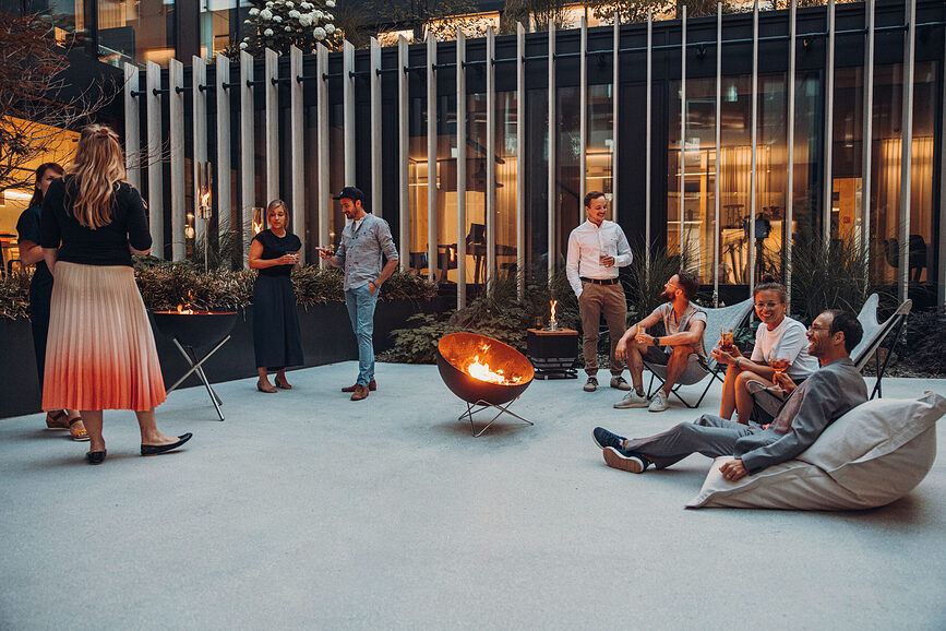 Brasero ovalado Bowl, 85 cm, con base