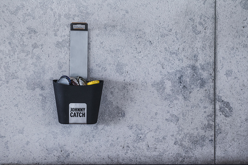 Johnny Catch Otvarač za boce s spremnikom za čepove srebrni