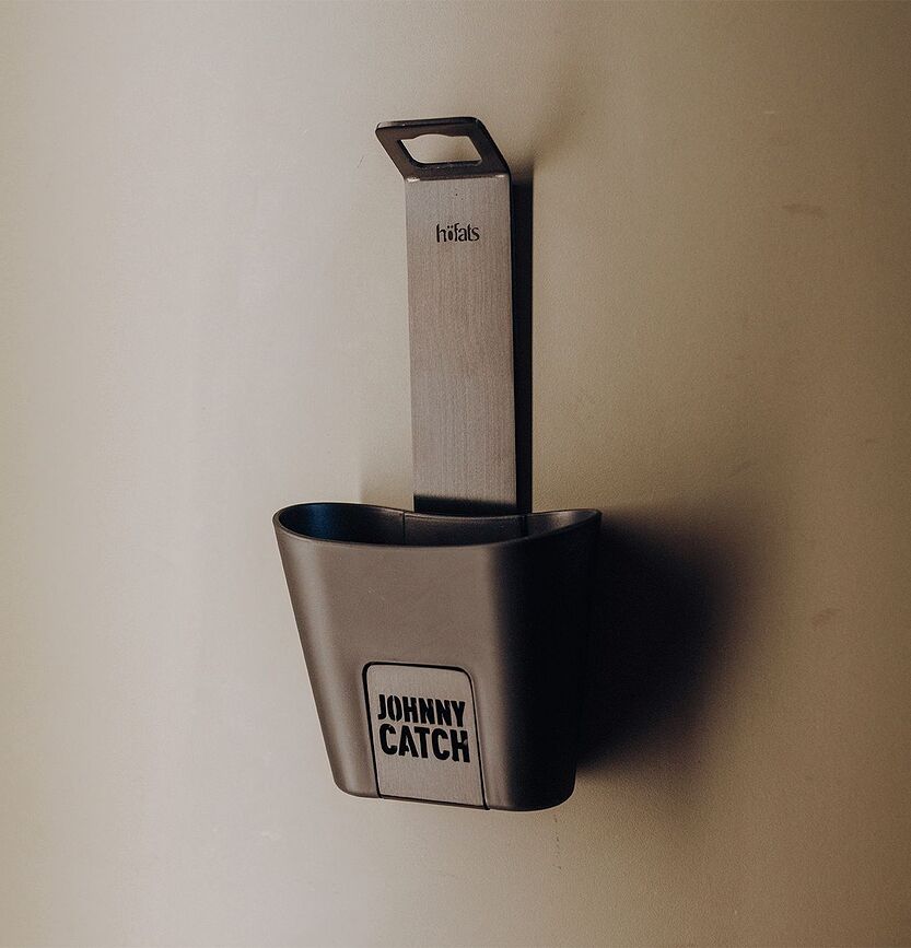 Johnny Catch Otvarač za boce s spremnikom za čepove srebrni