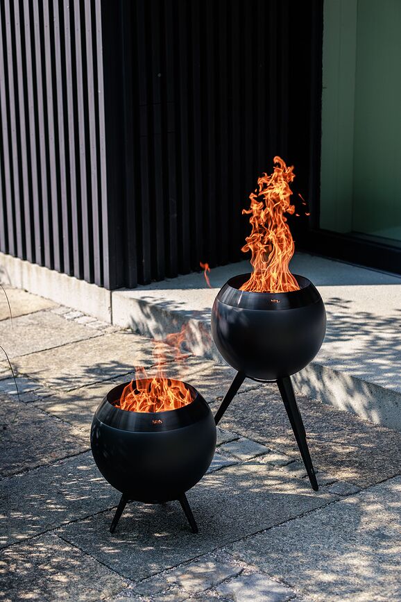 Moon Brasero haut, 75 cm, noir, avec base