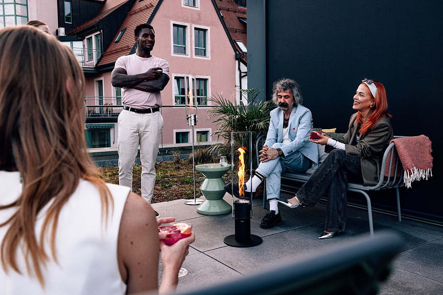 Spin II Fenjer veliki crni s postoljem