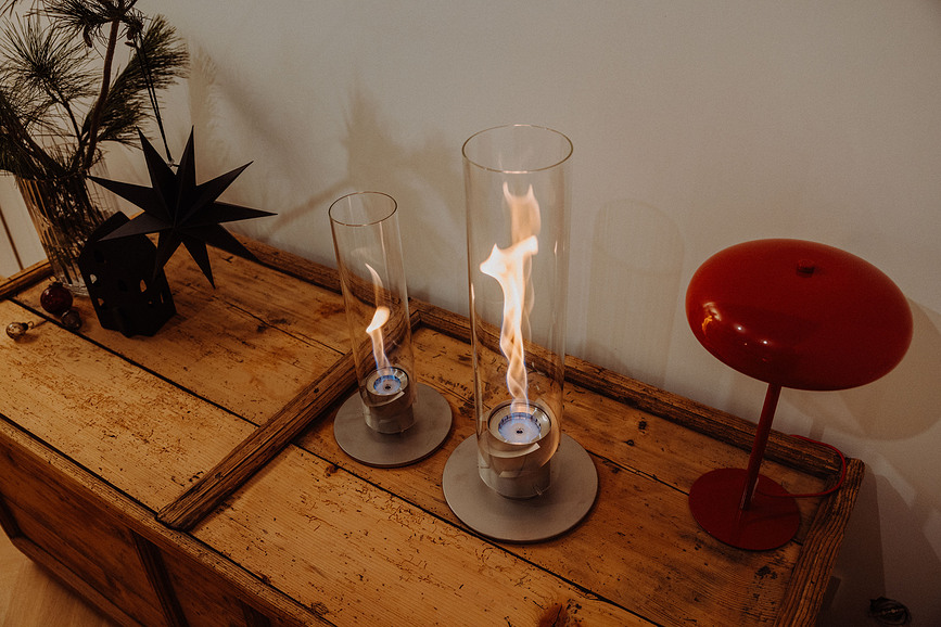 Spin II Svetilka, majhna, črna, s podstavkom