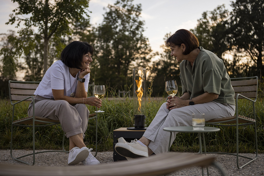 Spin II Svetilka, srednja, srebrna, s podstavkom