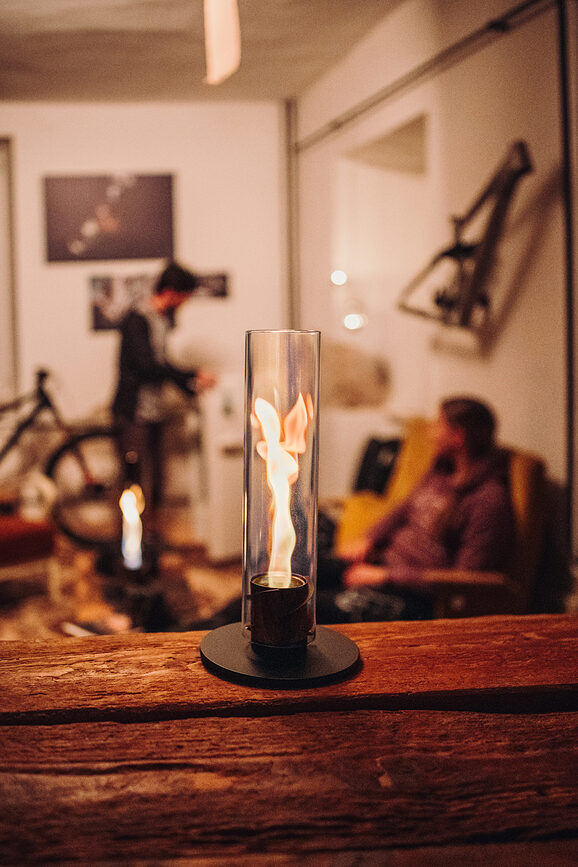 Spin Lampion mali sivi s postoljem