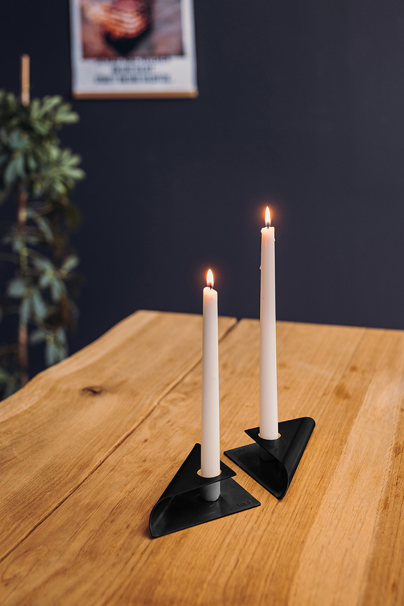 Square Κηροπήγιο, μαύρο