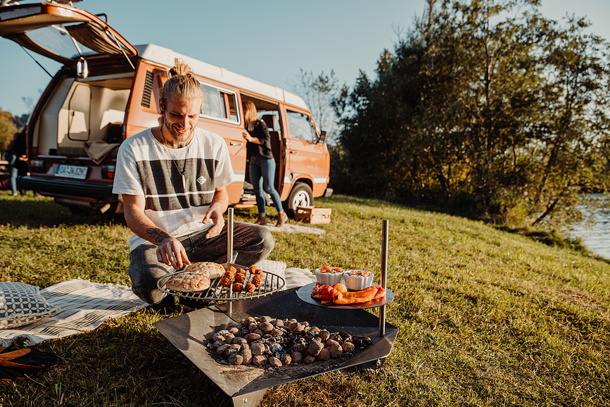 Triple Palenisko, 120 cm, z rešetko in mizico, 3-delni set