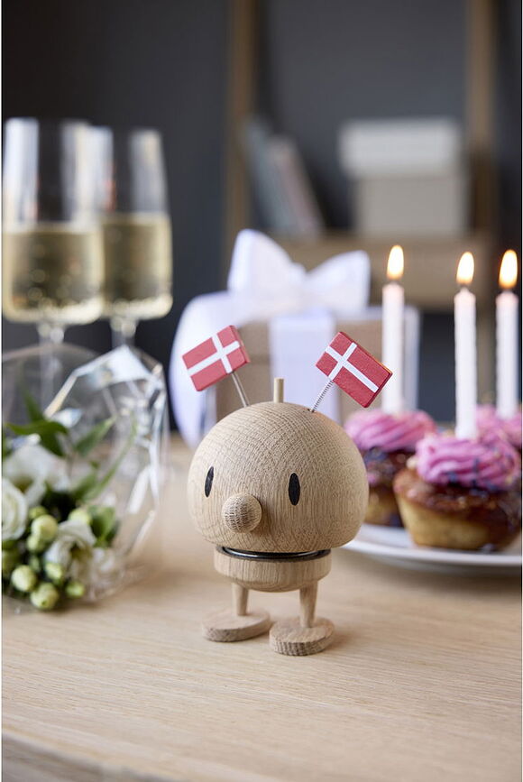 Bumble Denmark Celebration Διακοσμητική φιγούρα, μέγεθος M, φυσικό ξύλο βελανιδιάς